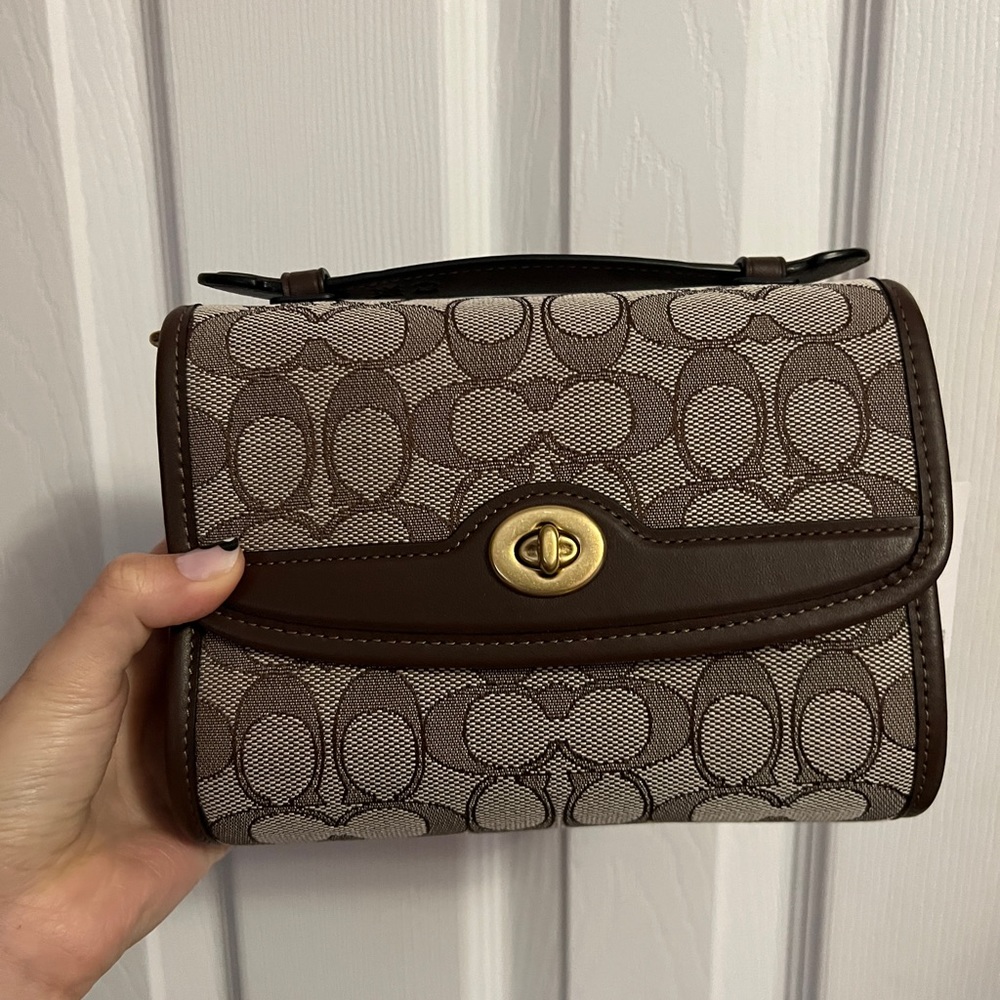 Coach Kip Turnlock Crossbody in Signature Jacquard - Oak Maple